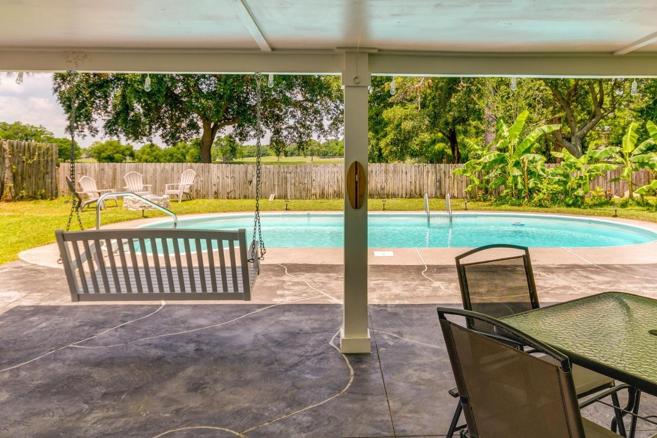 Gulf Breeze Vacation Rental For 2 With Pool Access! Esterno foto