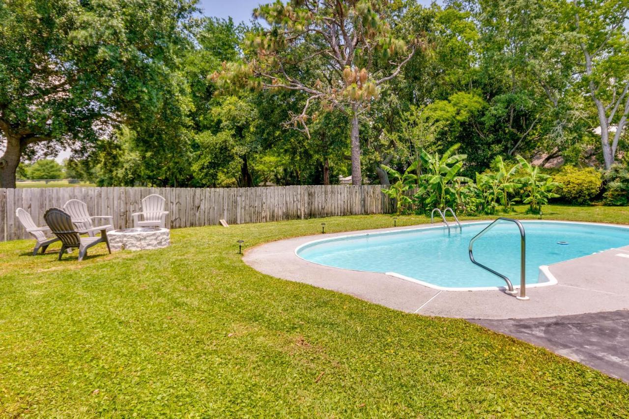 Gulf Breeze Vacation Rental For 2 With Pool Access! Esterno foto